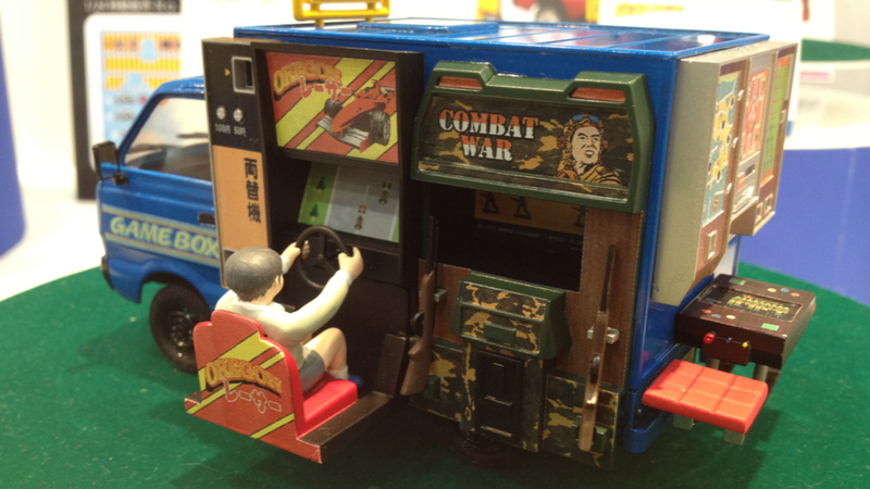 Illustration for article titled This Model Truck Is a Japanese Arcade...On Wheels!